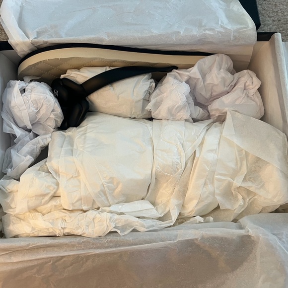 Chanel Camellia Thong Flip Flops - Picture 11 of 12